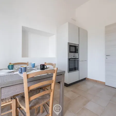 Port View Apartment *