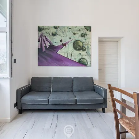Estay - Port View
